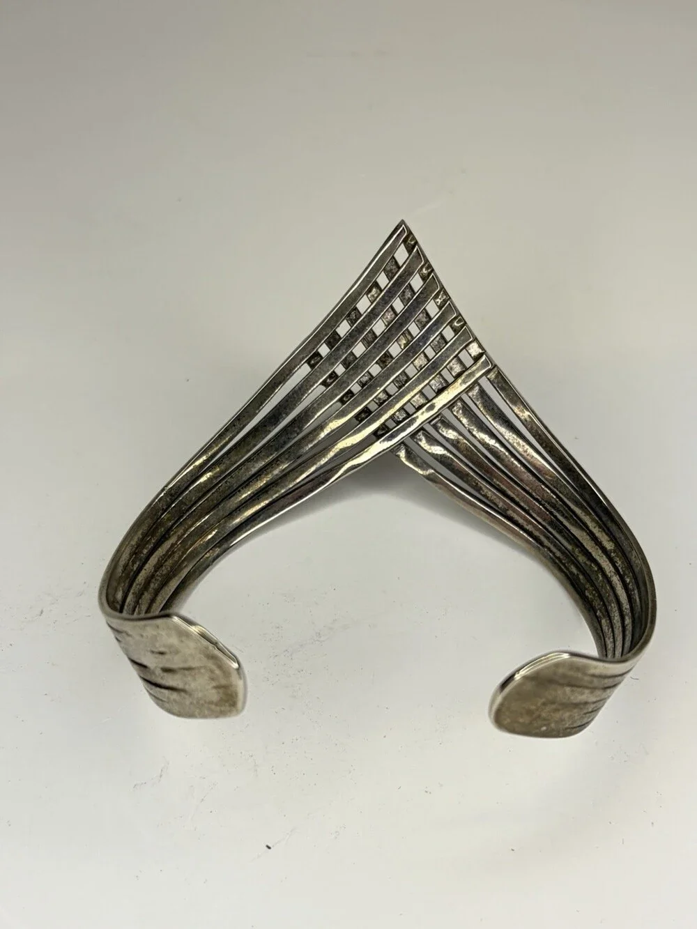 Vintage Silver Tone Chevron Lattice Cuff Bracelet – Modernist V-Shape